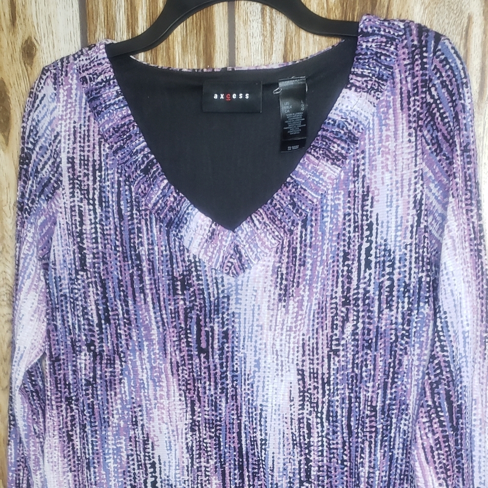 Axcess womans sheer sleeve Vneck blouse